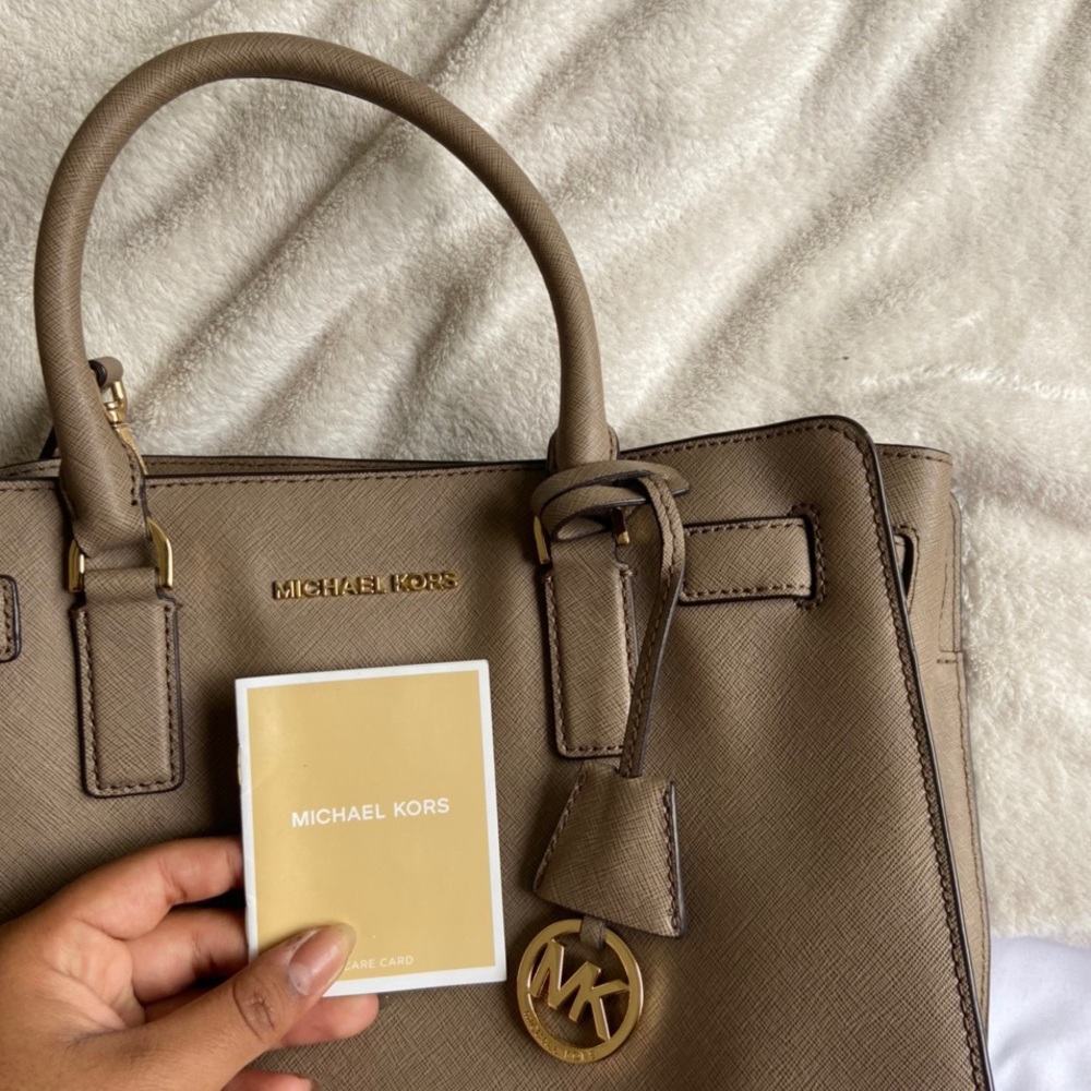Michael Kors Dillon Tote